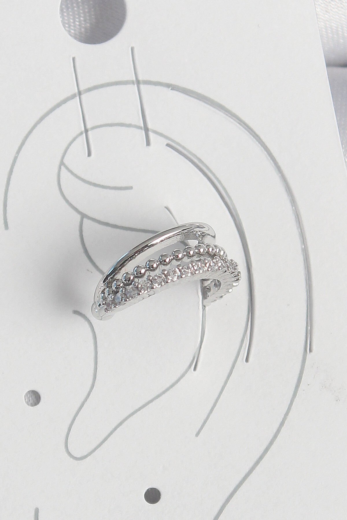 Pirinç Gümüş Renk Zirkon Taşlı 3'Lü Sıralı Kadın Kıkırdak Küpe