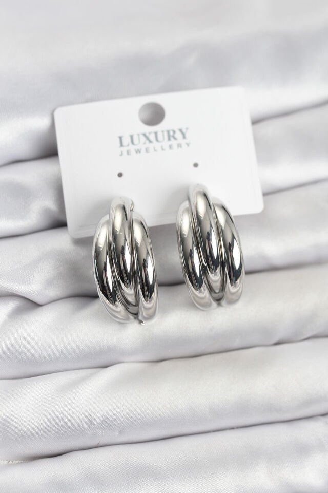 Gümüş Renk Pirinç Yarım Halka Model Kadın Küpe