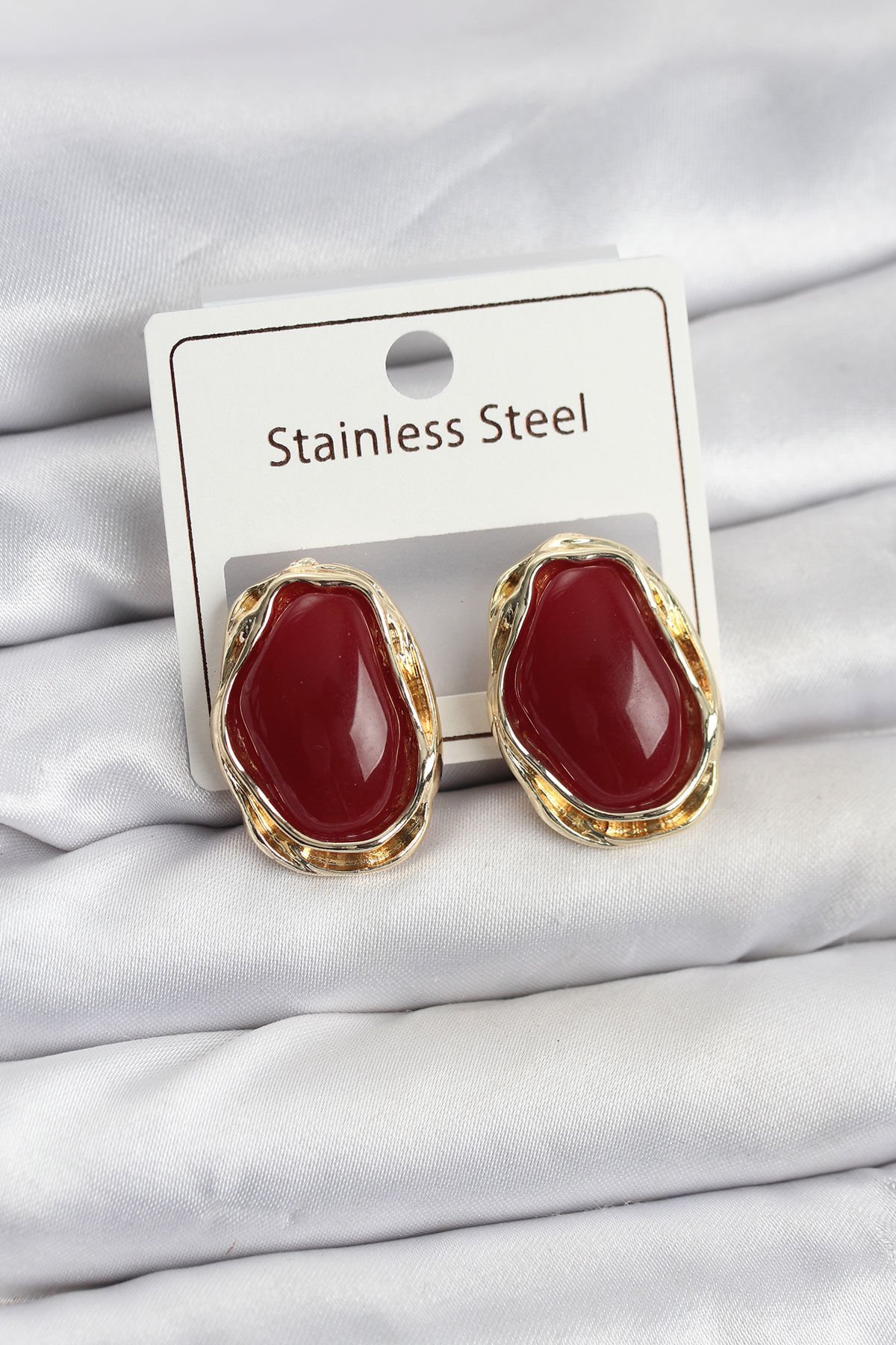 Beyaz Damla Model Pirinç Vintage Kadın Küpe