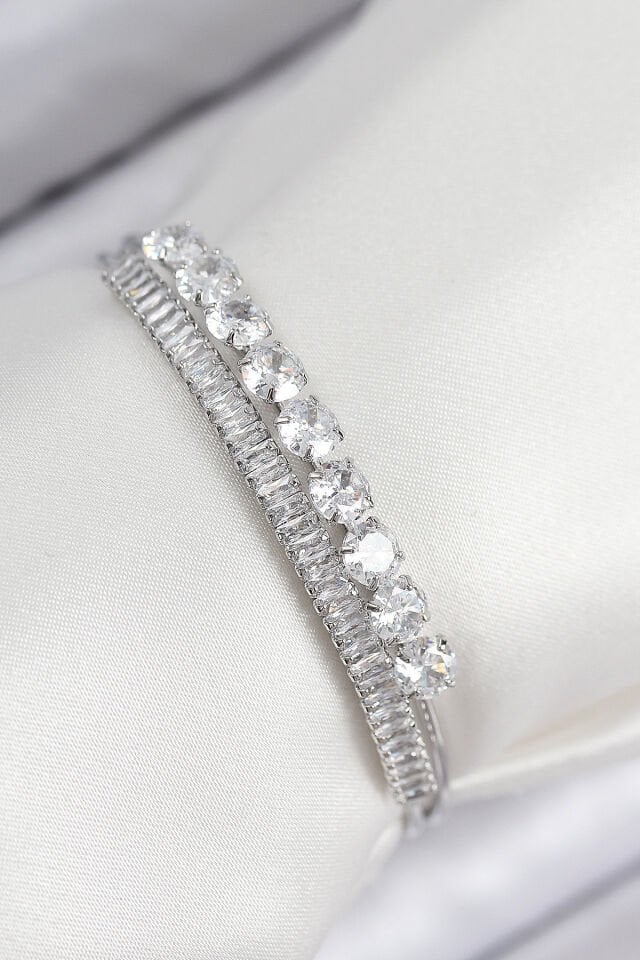 Pirinç Zirkon Taşlı Su Yolu Model Gümüş Renk Kadın Bileklik