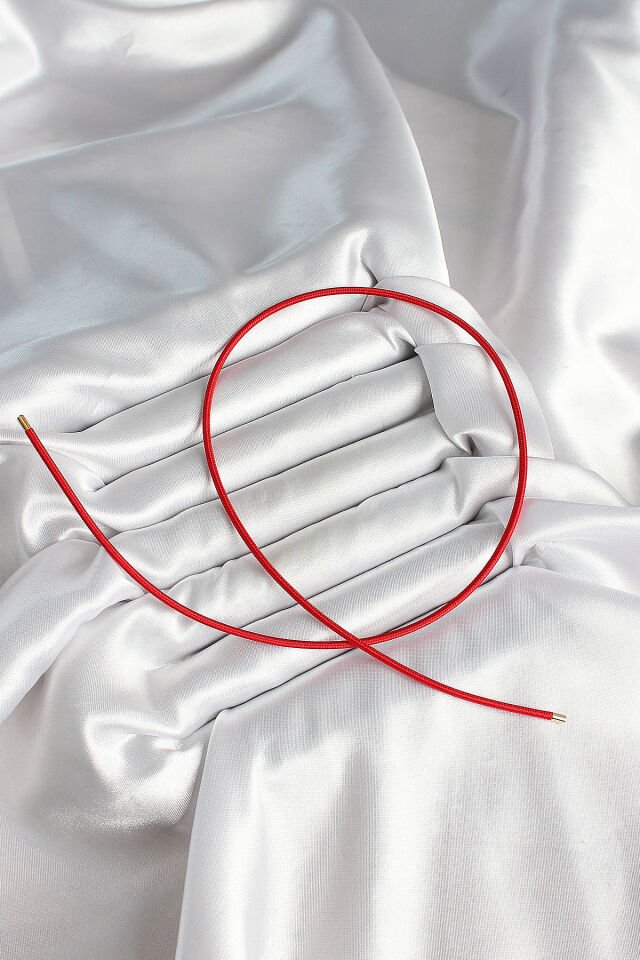 Mıknatıslı  Koyu Kırmızı Renk Sarmal Kadın Bileklik