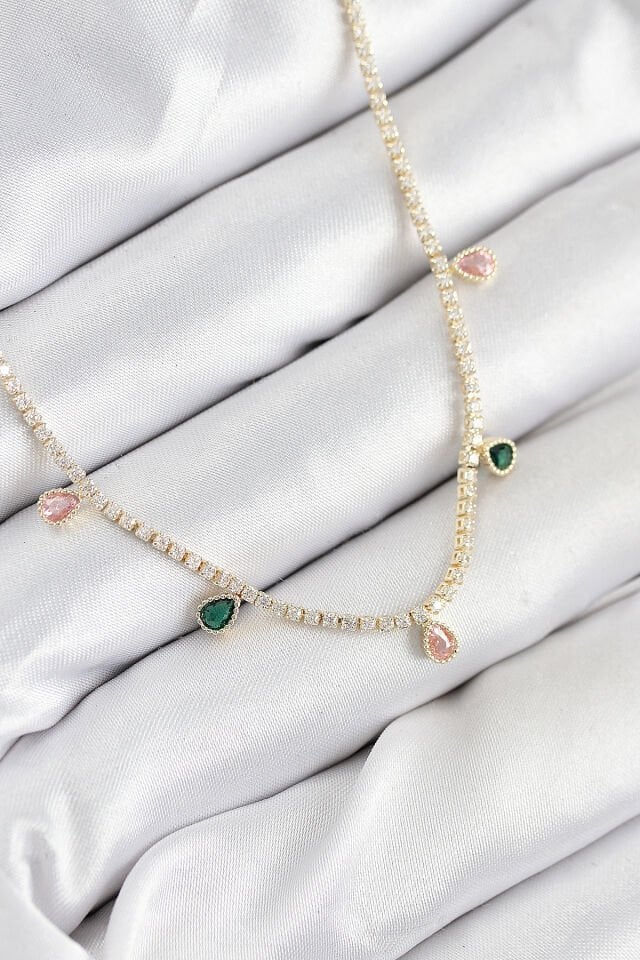 Pirinç Zirkon Taşlı Su Yolu Damla Model Gold Renk Kadın Kolye