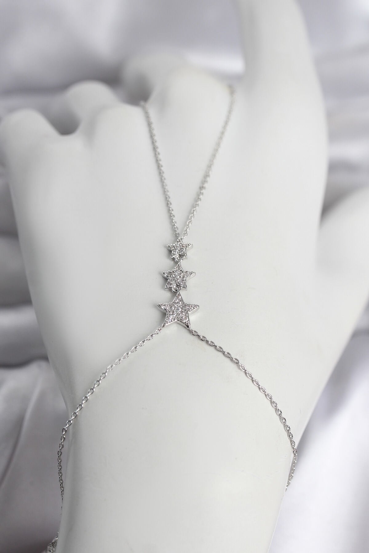 Pirinç Gümüş Renk Sıralı Yıldız Model Kadın Şahmeran