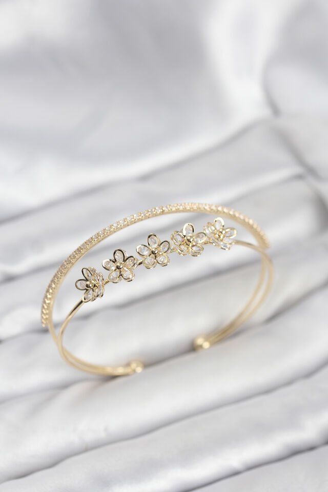 Çiçek Model Pirinç Gold Renk Kadın Bileklik