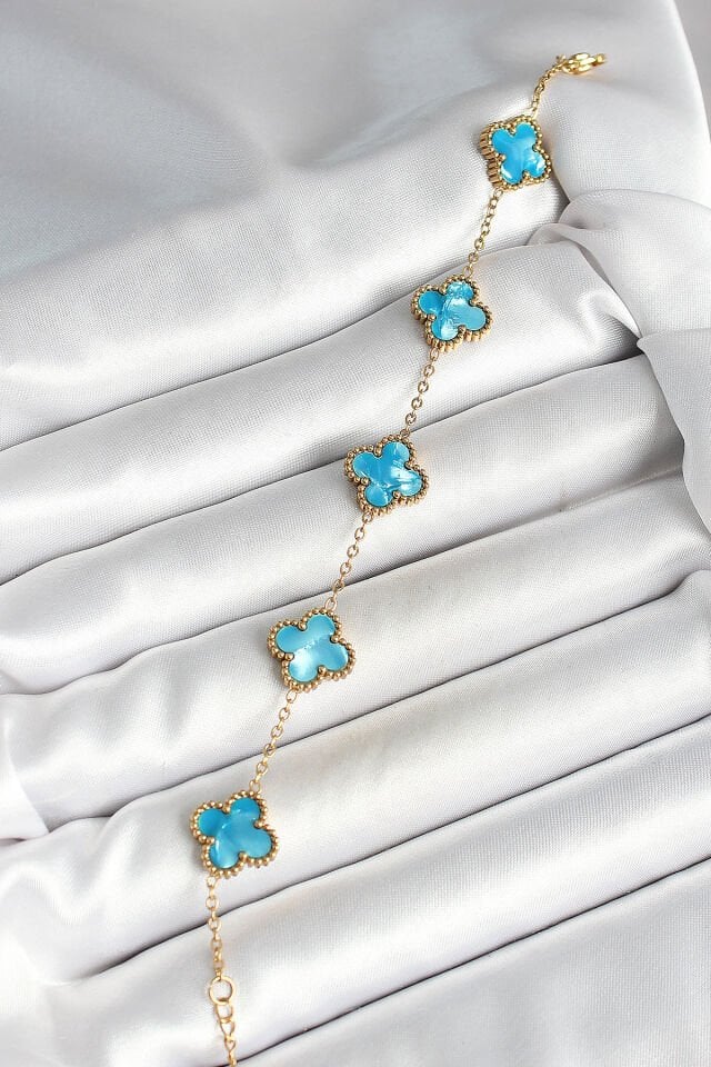 316L Çelik Sedefli Gökyüzü Mavisi Gold Renk Yonca Kadın Bileklik