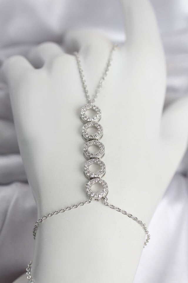 Pirinç Gümüş Renk Zirkon Taşlı Sıralı Halka Model Kadın Şahmeran