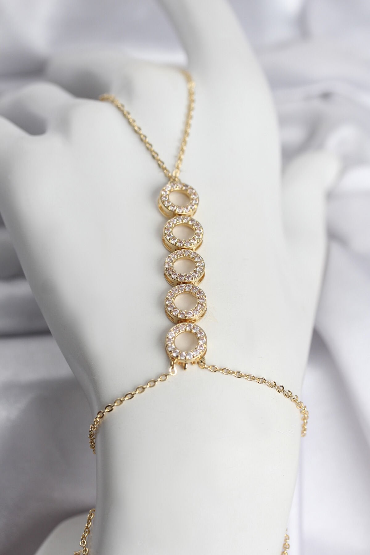 Pirinç Gold Renk Zirkon Taşlı Sıralı Halka Model Kadın Şahmeran