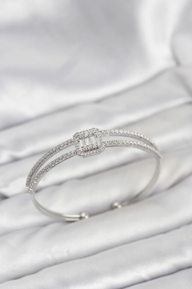 Pirinç Gümüş Renk Baget Model Kadın Bileklik