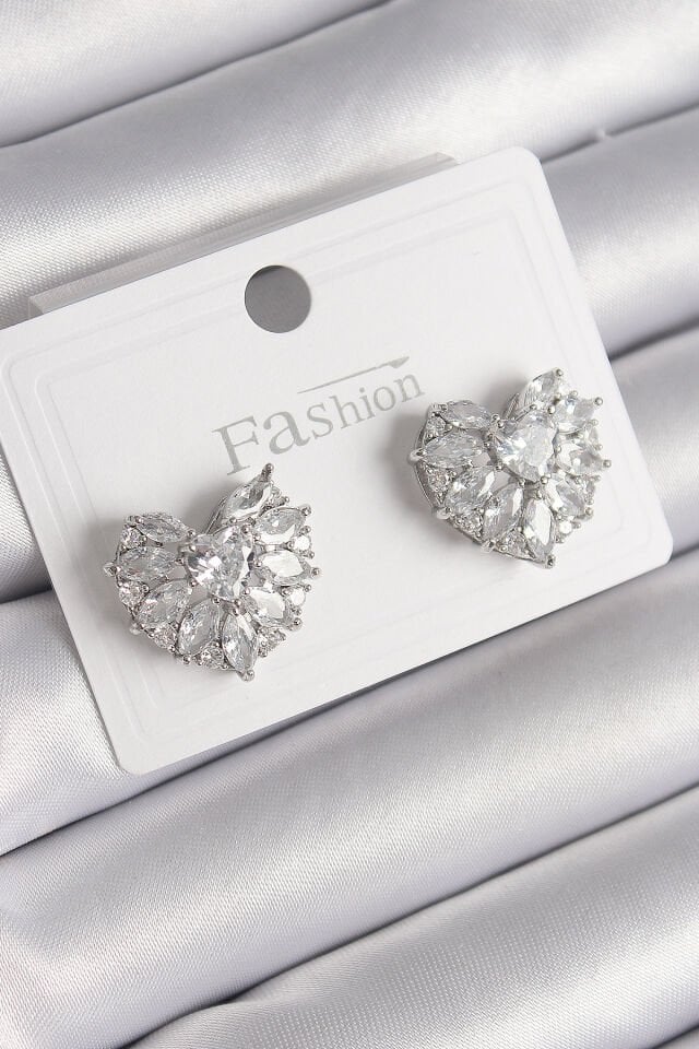 Pirinç Gümüş Renk Zirkon Taşlı Kalp Model Kadın Küpe