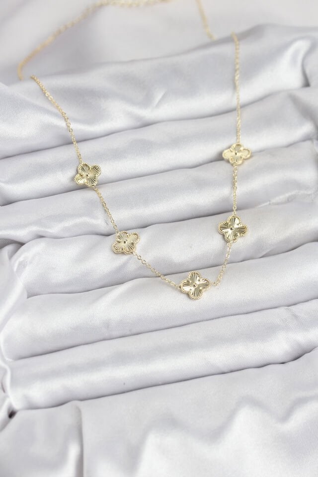 Pirinç Gold Renk Yonca Kadın Kolye