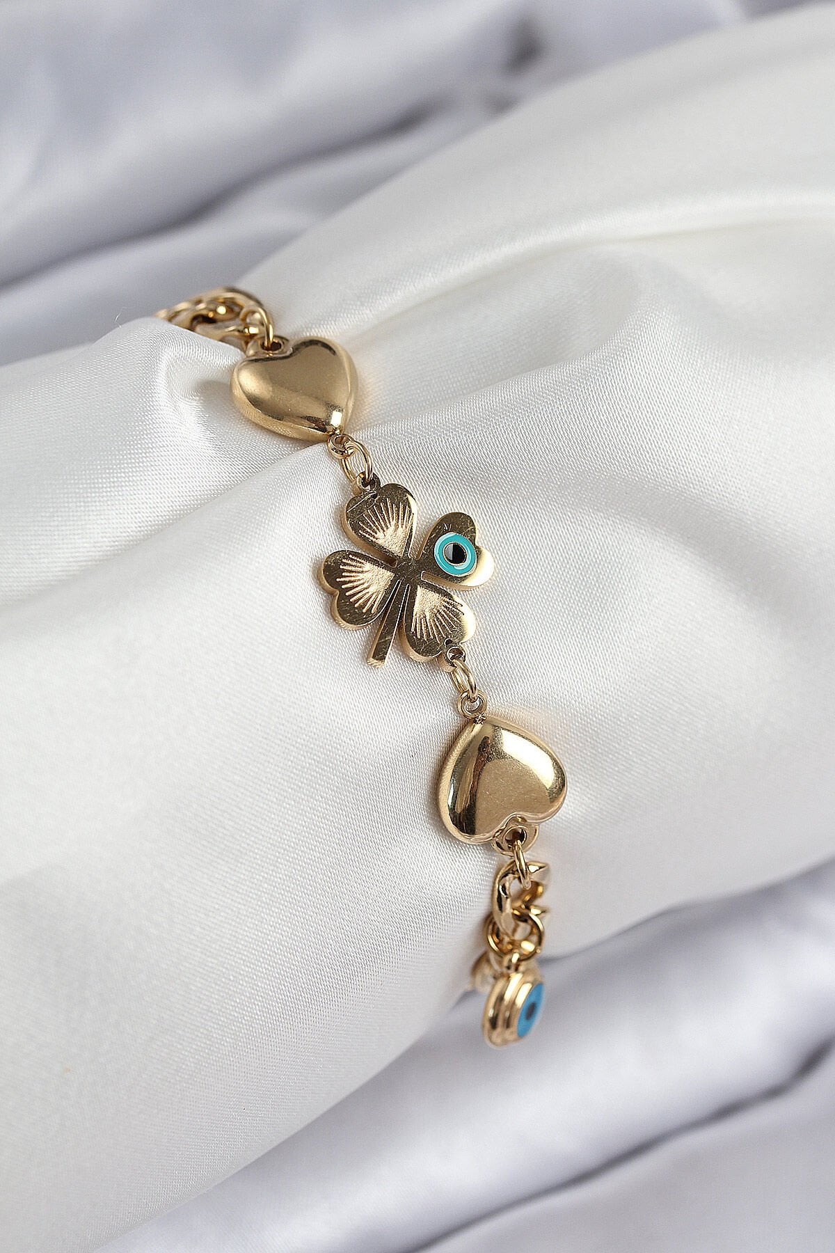 316L Çelik Nazar Boncuk Detaylı Yonca Model Gold Renk Kadın Bileklik