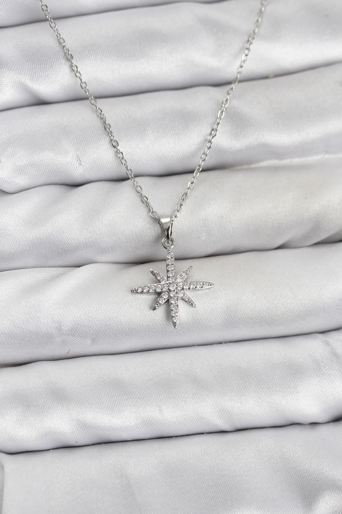 316L Çelik Zincir Gümüş Renk Kutup Yıldızı Model Zirkon Taşlı Kadın Kolye
