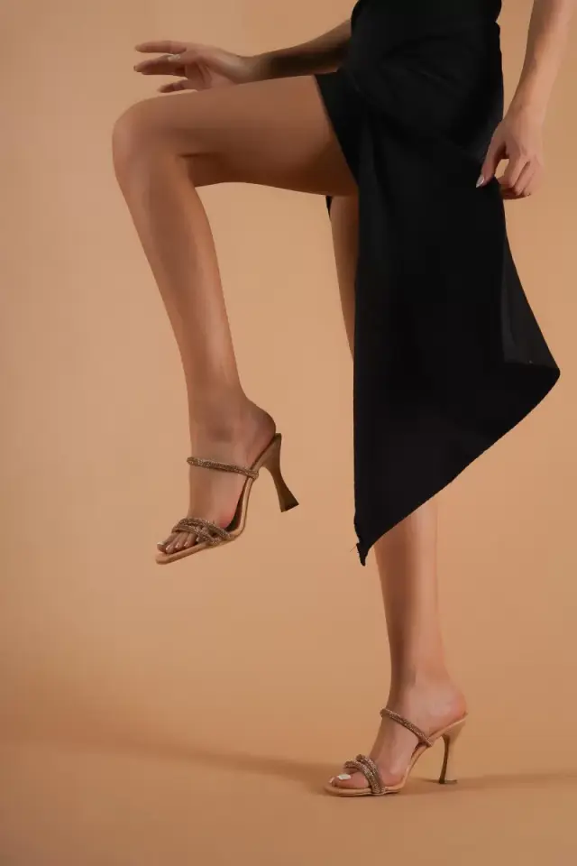 Nude Taşlı İnce Bantlı Kadın Topuklu Terlik BY20MY01D