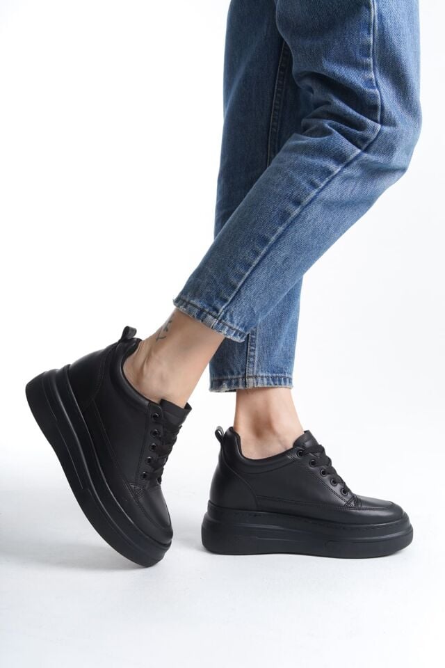 Kadın Gizli Topuk Siyah Spor Ayakkabı