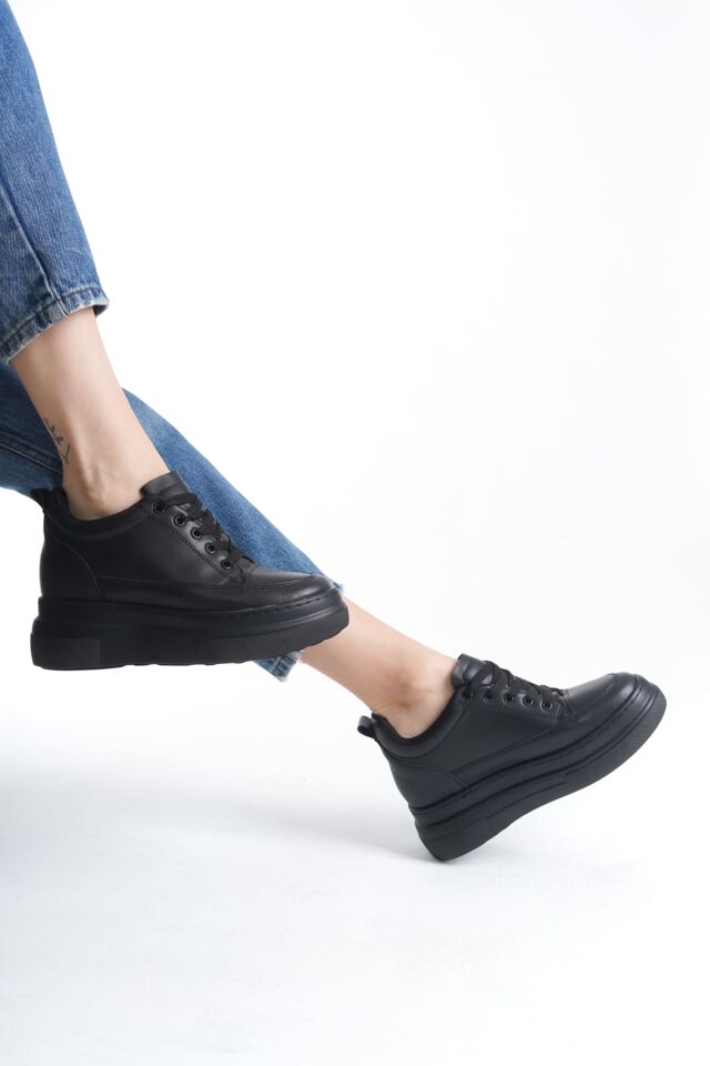 Kadın Gizli Topuk Siyah Spor Ayakkabı