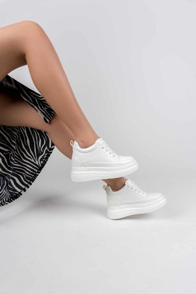 Kadın Gizli Topuk Beyaz Spor Ayakkabı