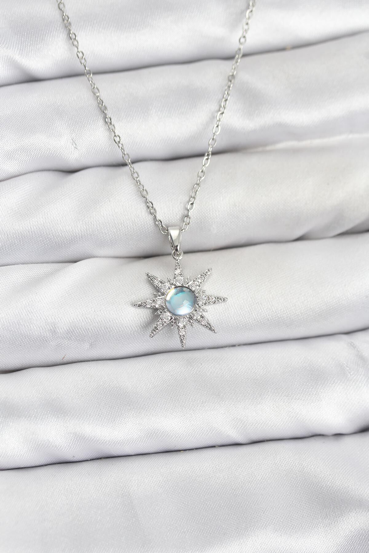 316L Çelik Zincir Gümüş Renk Kutup Yıldızı Model Zirkon Taşlı Kadın Kolye