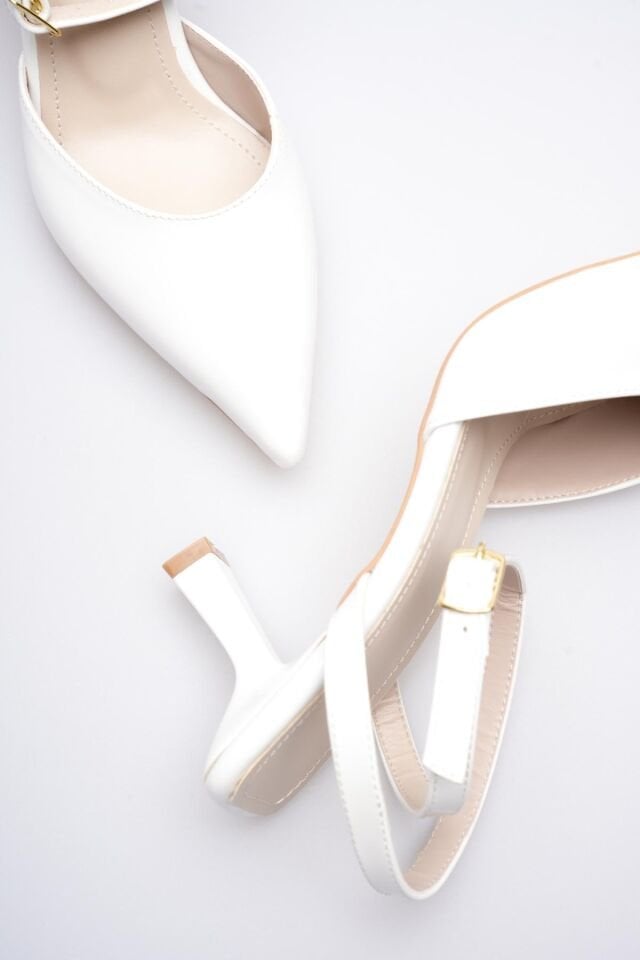 Kadın Beyaz Rugan Topuklu Ayakkabı TR03MS02B