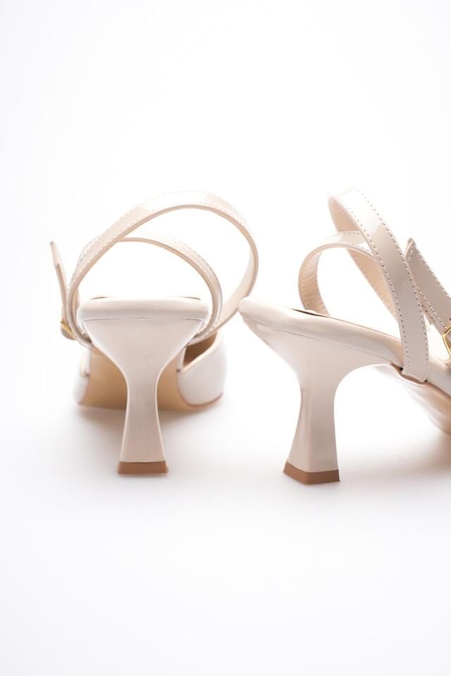 Kadın Bej Rugan Topuklu Ayakkabı TR03MS02C