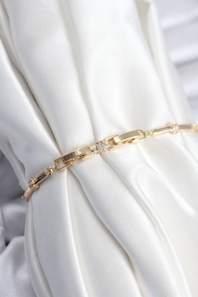 Pirinç VIP Seri Gold Renk Parçalı Model Zirkon Taşlı Kadın Bileklik