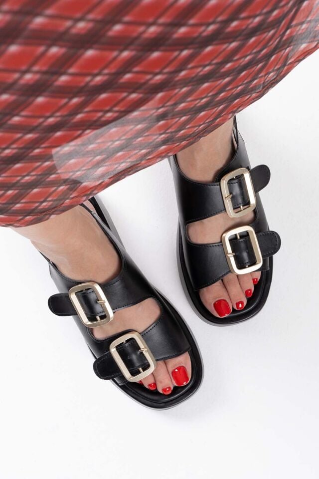 Siyah Cilt Kadın Sandalet TR17MY02A