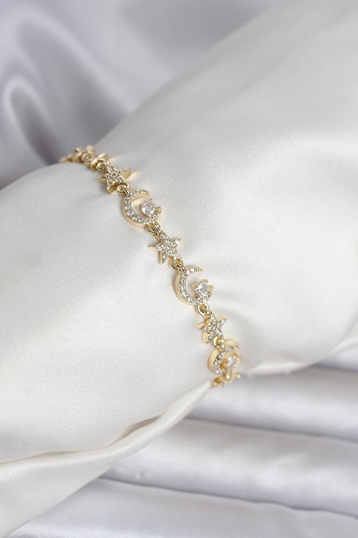 Pirinç Gold Renk Zirkon Taşlı Ay ve Yıldız Model Kadın Bileklik
