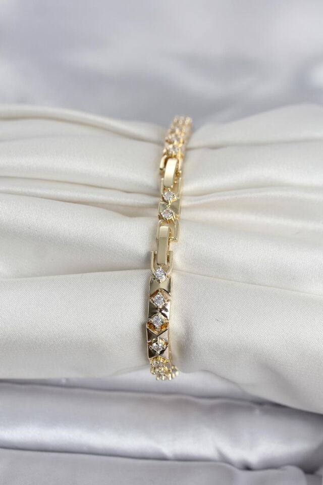 Pirinç Gold Renk Zirkon Taşlı Kadın Bileklik