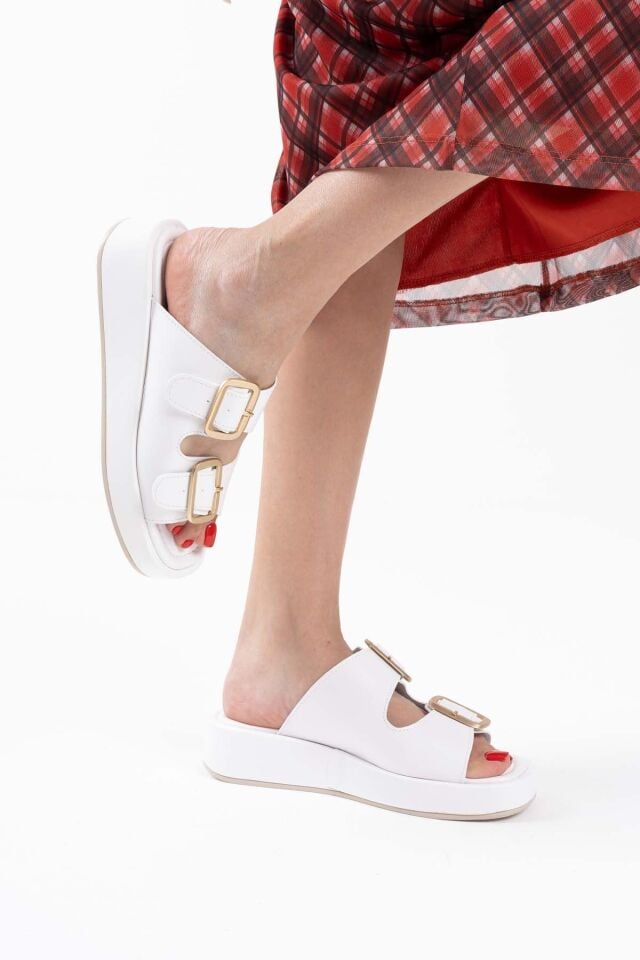 Beyaz Cilt Tokalı Terlik TR17MY01B