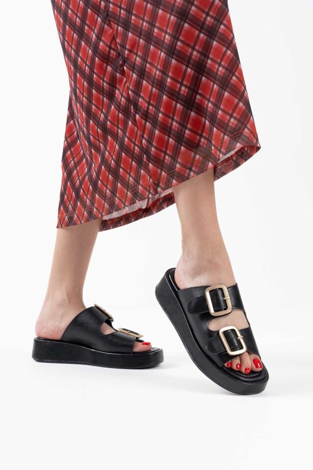 Siyah Cilt Tokalı Terlik TR17MY01A