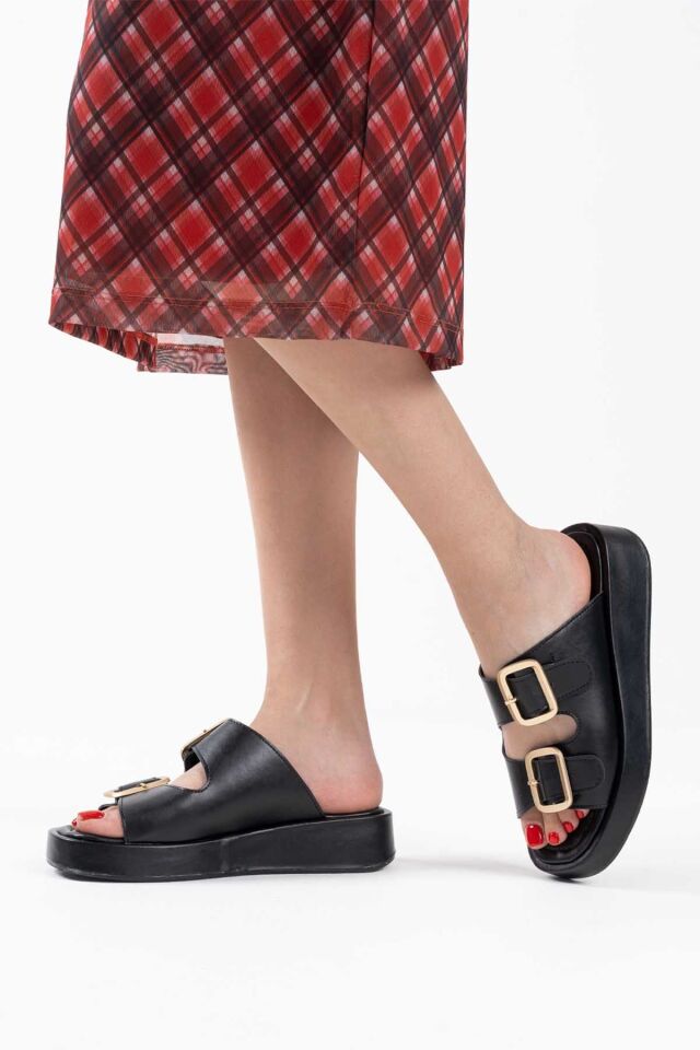 Siyah Cilt Tokalı Terlik TR17MY01A