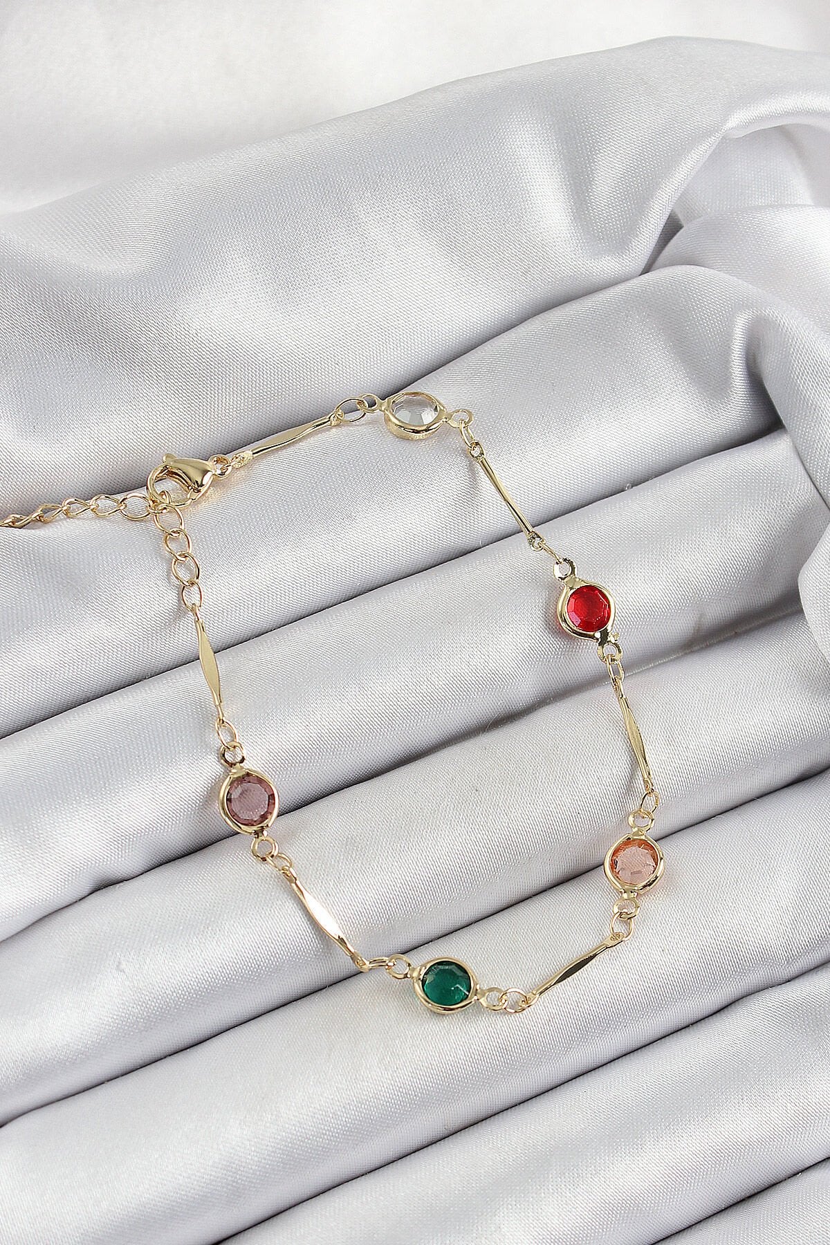 Pirinç Asorti Model Gold Renk Zirkon Taşlı Kadın Bileklik