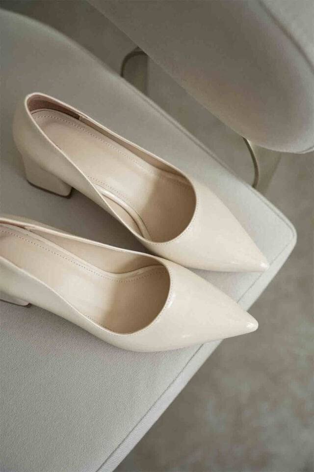 Bej Rugan Kadın Topuklu Ayakkabı TR08MS16E