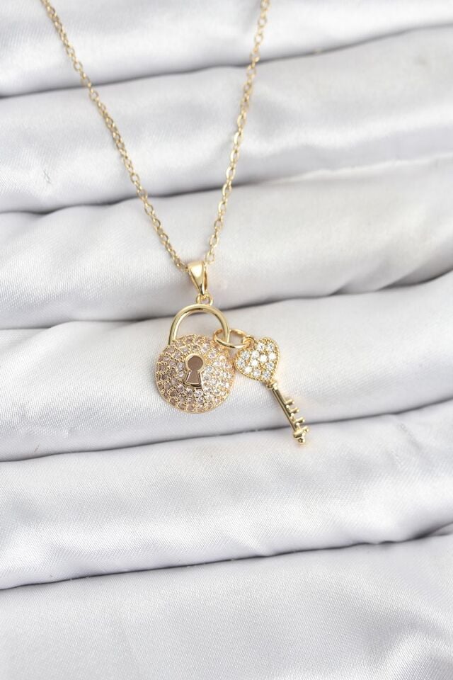 316L Çelik Zincir Gold Renk Kilit Anahtar Model Zirkon Taşlı Kadın Kolye