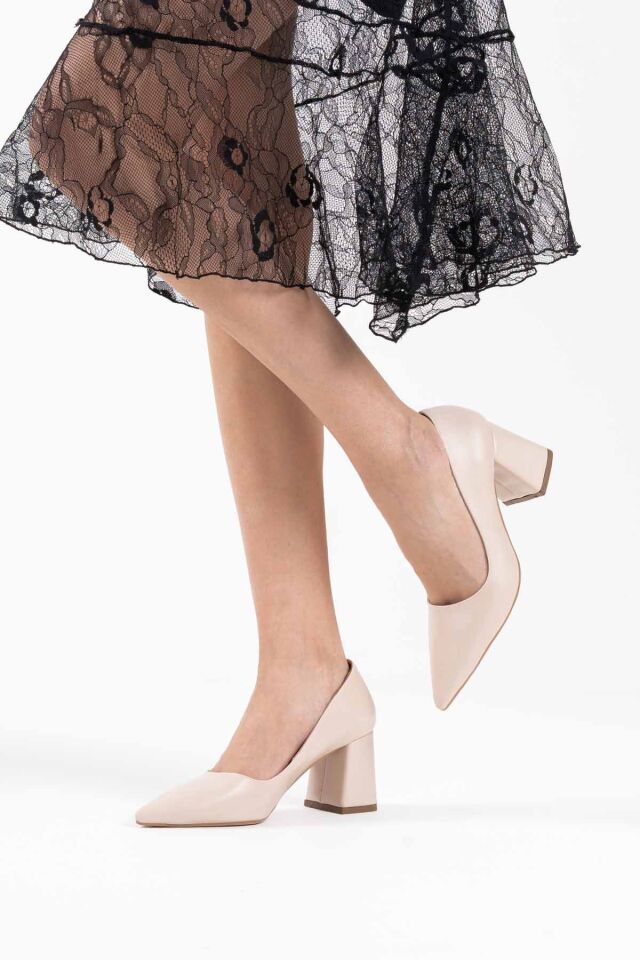 Bej Cilt Kadın Topuklu Ayakkabı TR08MS16B