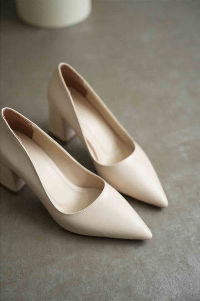 Bej Cilt Kadın Topuklu Ayakkabı TR08MS16B