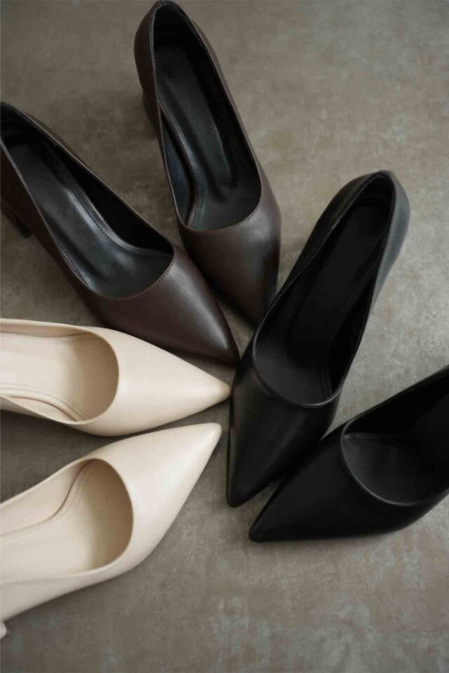 Siyah Cilt Kadın Topuklu Ayakkabı TR08MS16A