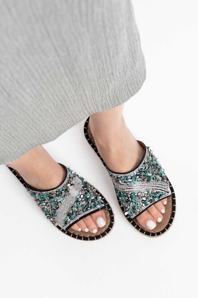 Kadın Siyah Taş İşlemeli Terlik TR35MY08A