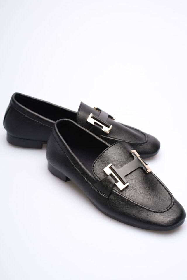 Kadın Siyah Şık Tokalı Günlük Ayakkabı TR27MS05A