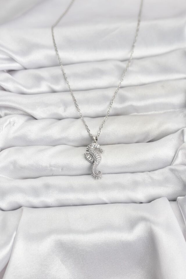 316L Çelik Zincir Gümüş Renk Deniz Atı Model Zirkon Taşlı Kadın Kolye