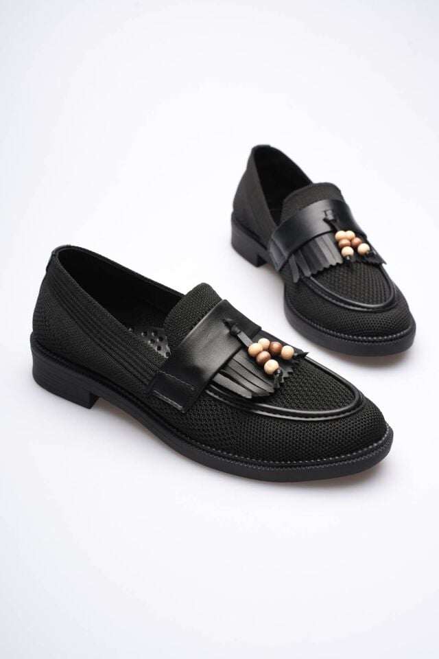 Kadın Siyah Boncuk Püsküllü Günlük Kısa Topuklu Ayakkabı TR30MS01A