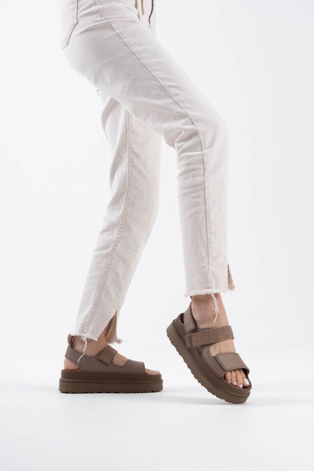 Kahverengi Kadın Sandalet TR22MY01C