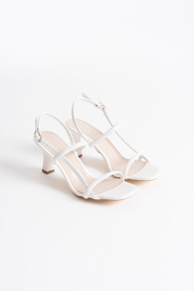 Kadın Beyaz Topuklu Sandalet TR12MY06B