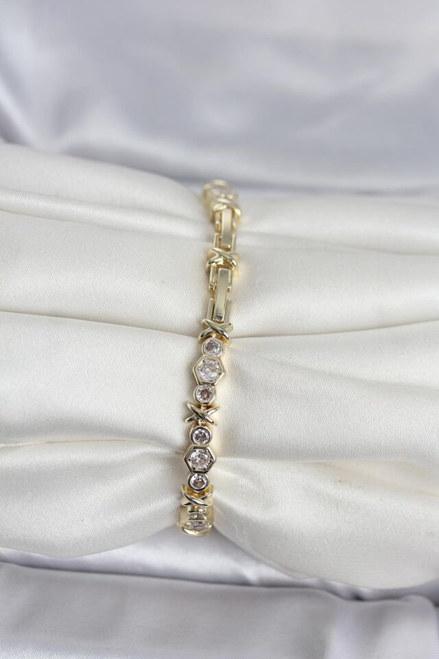 Pirinç Gold Renk Petek Model Zirkon Taşlı Kadın Bileklik