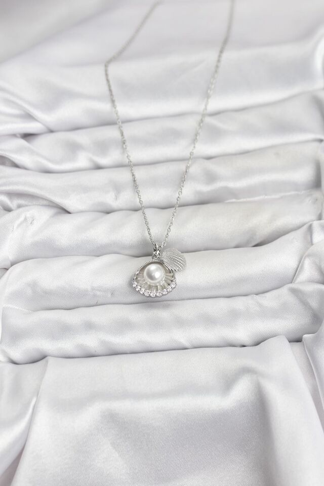 316L Çelik Zincir Gümüş Renk İncili Deniz Kabuğu Model Zirkon Taşlı Kadın Kolye