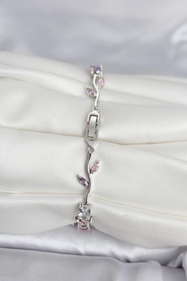 Pirinç Gümüş Renk Çiçek Sarmaşık Model Kadın Bileklik