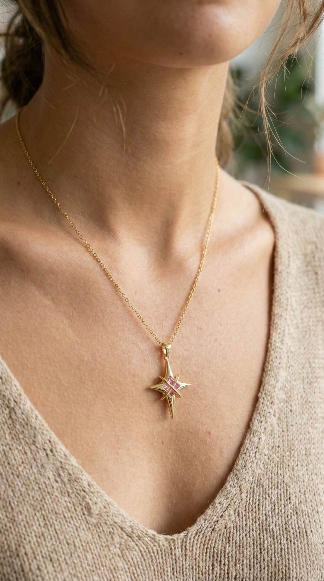 316L Çelik Gold Renk Zirkon Taşlı Kutup Yıldızı Model Kadın Kolye