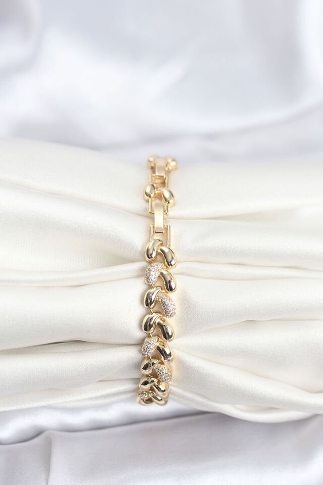 Pirinç Gold Renk VIP Seri Sarmal Damla Model Zirkon Taşlı Kadın Bileklik