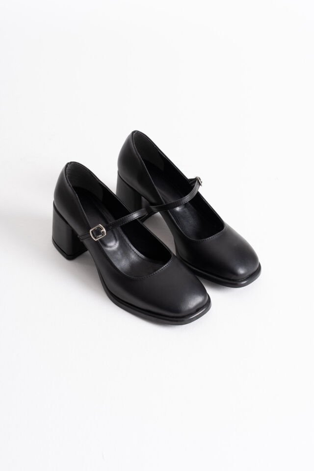 Siyah Cilt Kadın Topuklu Ayakkabı TR02MS02A