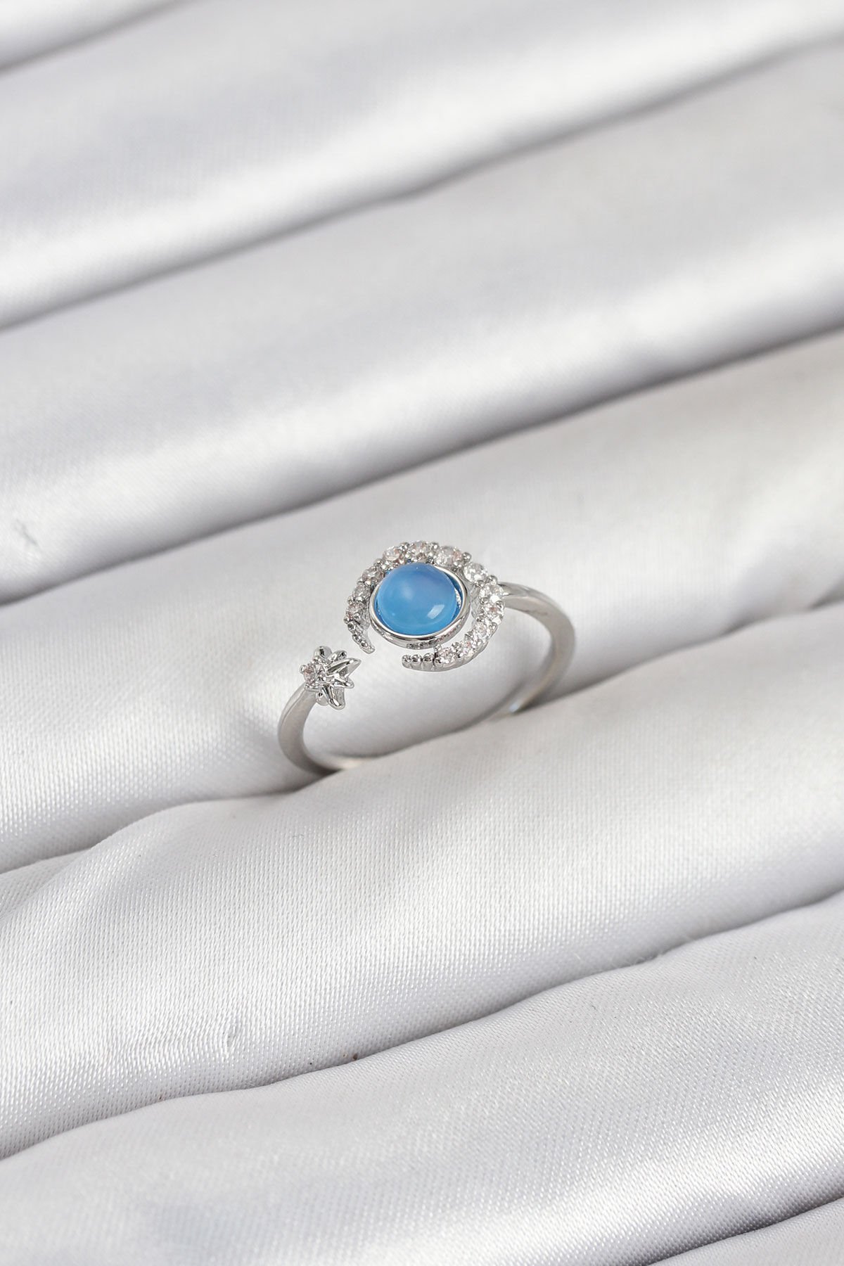 Pirinç Gümüş Renk Zirkon Taşlı Ay Yıldız Kadın Yüzük