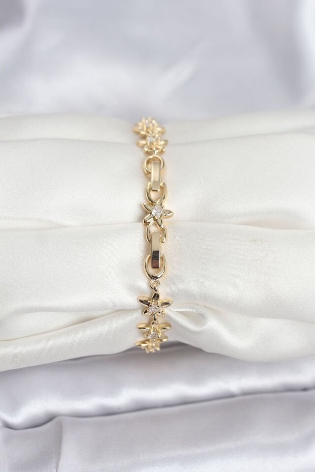 Pirinç Gold Renk VIP Seri Sıralı Taşlı Yıldız Model Zirkon Taşlı Kadın Bileklik